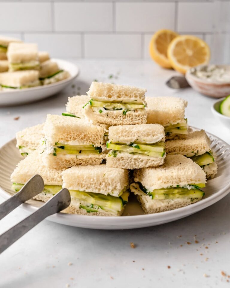 25+ Easy & Delicious Picnic Snacks for Outdoor Fun