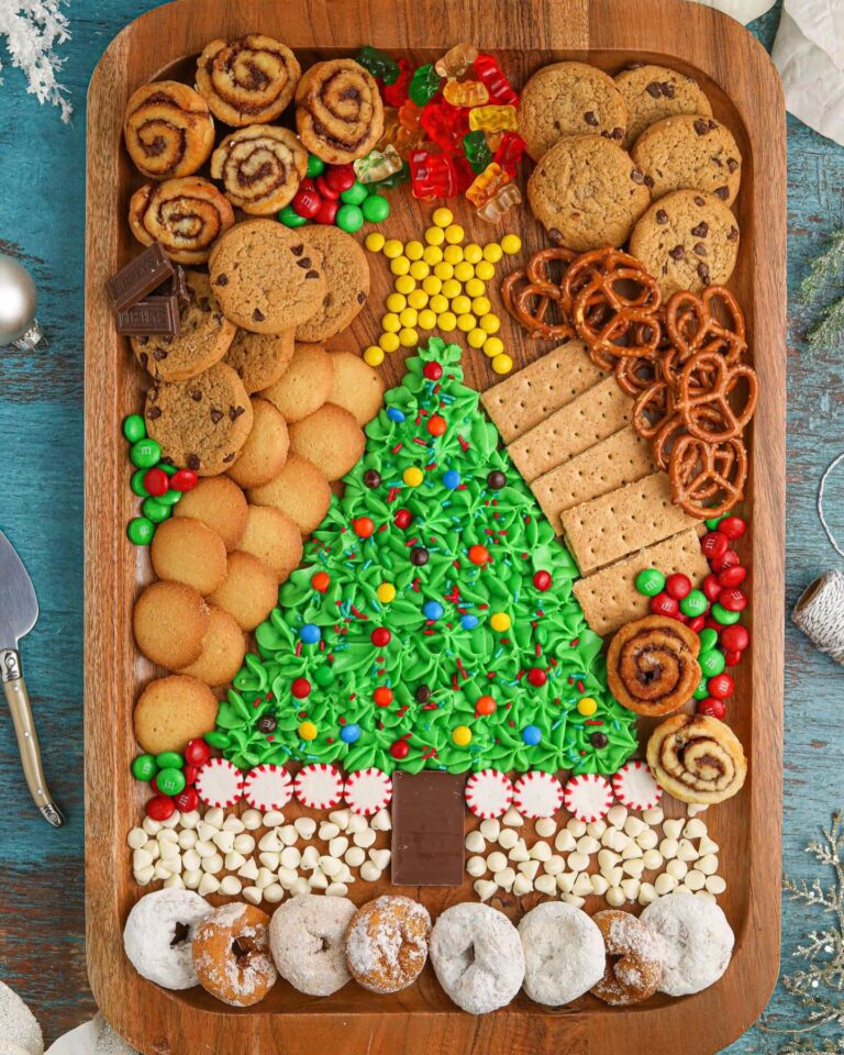 23 Christmas Charcuterie Board Ideas That’ll Steal the Show This Holiday Season