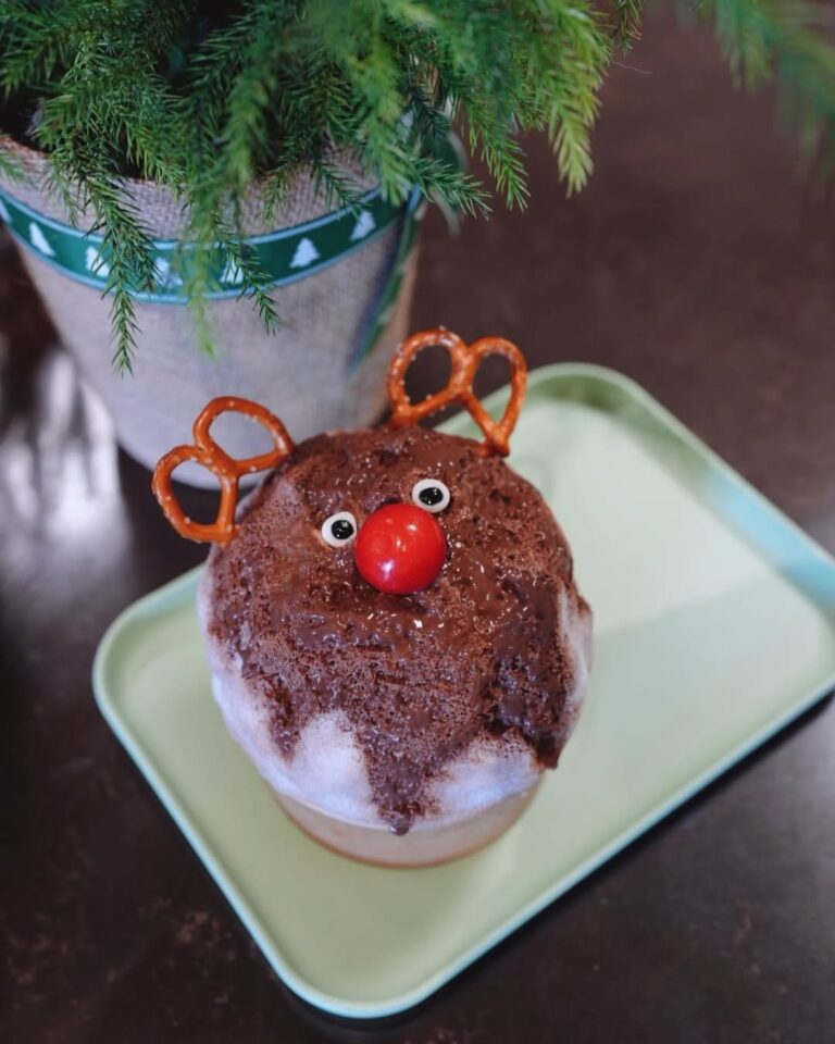 21 Reindeer Treats That Taste Just Like Christmas Magic